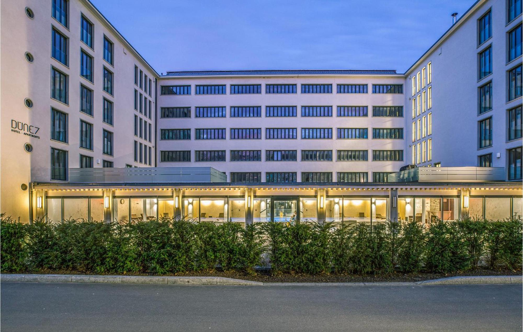 Sky Suite Eden Binz Exterior photo